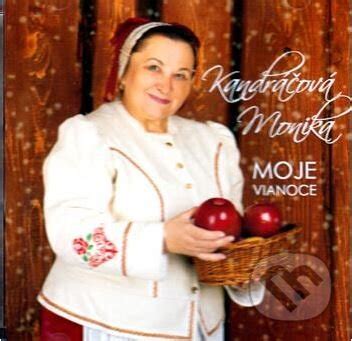 Monika Kandráčová ako mladá speváčka v kroji