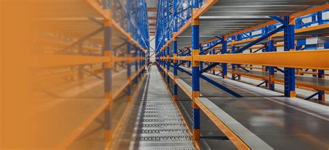 Schéma modernizácie interiéru predajne: usporiadanie nových regálových systémov a samoobslužných zón.