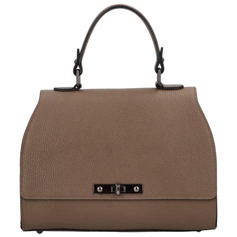 Ukážka elegantnej koženej kabelky