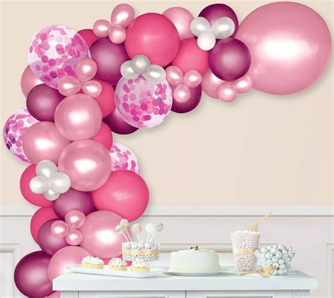 rôzne balónové dekorácie (girlandy, oblúky)