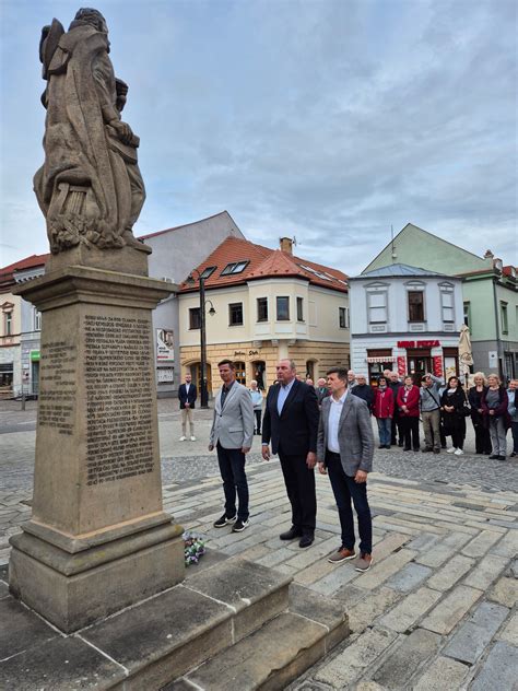 Fotografia obradnej siene Mestského úradu v Liptovskom Mikuláši