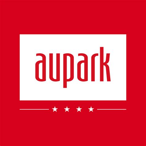 Vianočná výzdoba nákupného centra Aupark Bratislava s množstvom svetiel a dekorácií
