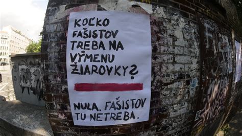 Infografika znázorňujúca kľúčové inštitúcie fašistického štátu, vrátane Veľkej fašistickej rady.