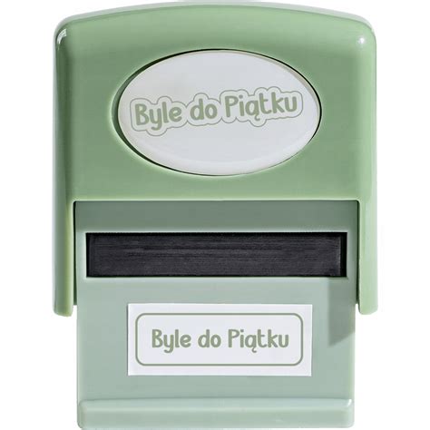 Fotografia štýlovej drevenej tabuľky s vtipným nápisom do kancelárie