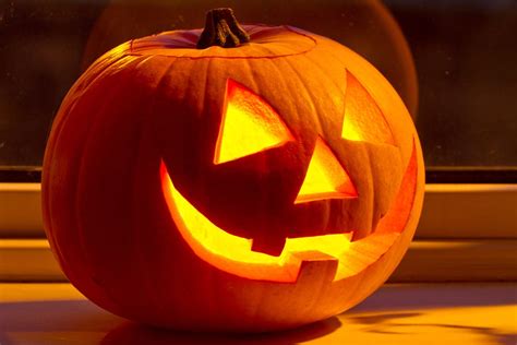 Tematické foto: Vyrezávaná halloweenska tekvica (Jack-o'-lantern)