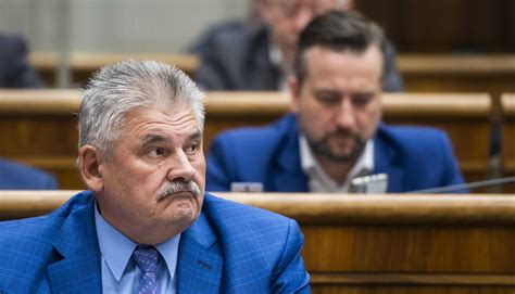 portrét prezidentky Zuzany Čaputovej