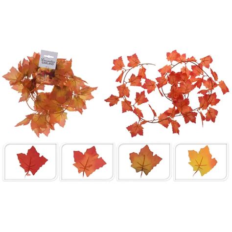 Svietnik zdobený jesennými listami