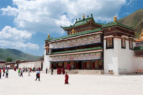 Fotografia tibetských maslových sôch a obetín na Losar