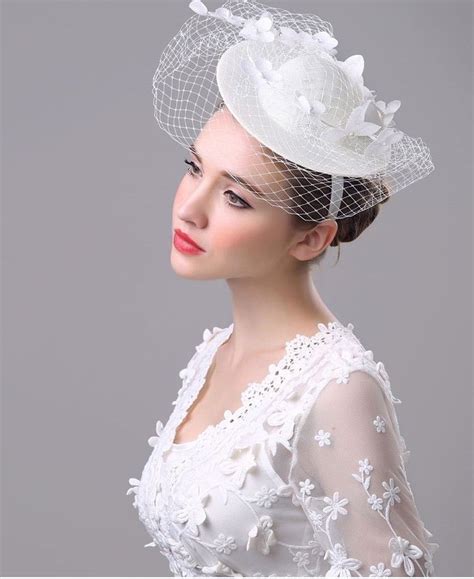 Svadobný klobúk pre nevestu alebo svadobného hosťa
