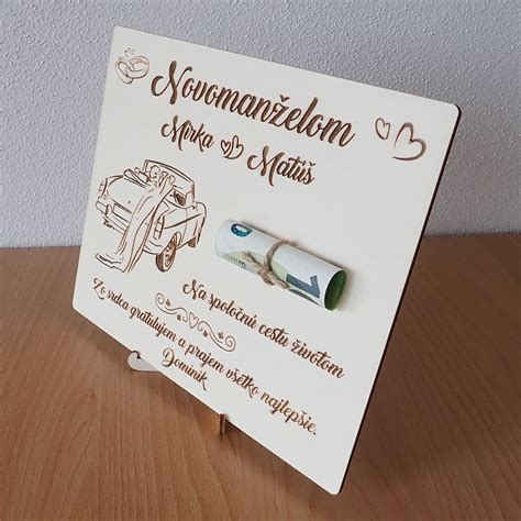 Tabuľka s odporúčanými kategóriami svadobných darov podľa vzťahu k novomanželom.