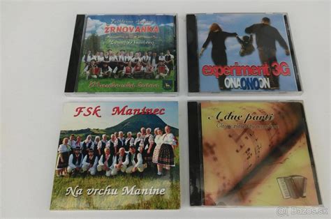 deti počúvajúce audio CD s rozprávkami, zbierka CD, rozprávkové postavičky