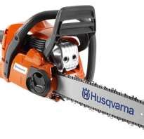 Historická fotografia prvej reťazovej píly Husqvarna 90
