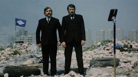 Film poster k filmu Srdečný pozdrav zo zemegule