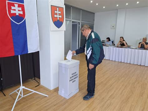 Tematické foto slovenského parlamentu alebo volebnej urny