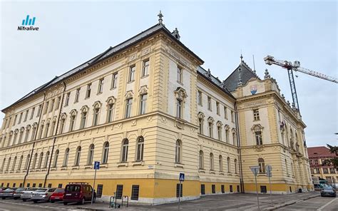 Historická fotografia budovy Pedagogického inštitútu v Nitre