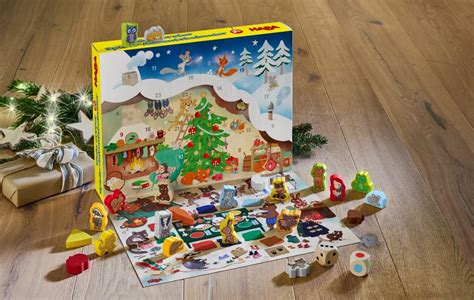 Adventný kalendár s hračkami pre deti, napríklad LEGO alebo Schleich
