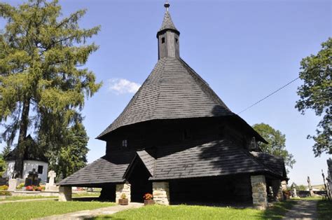 Archívna fotografia dreveného kostolíka v Tvrdošíne