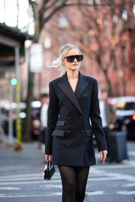 Tematické foto: elegantný outfit na firemný večierok