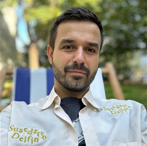 Ilustračná fotografia zlatého páru pri oslave výročia