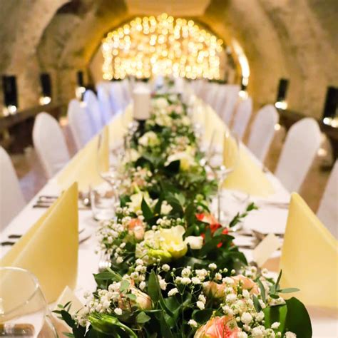 kvetinová výzdoba svadobnej sály