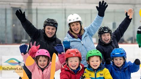 Deti korčuľujú na ľade