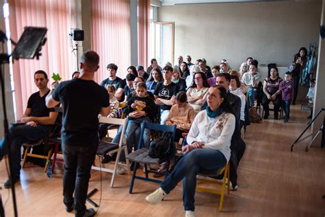 Ilustrácia symbolizujúca kresťanskú vieru a spoločenstvo