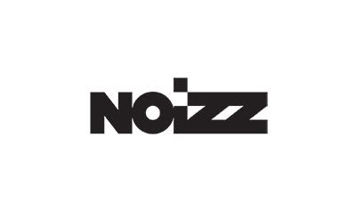 Tematické foto: logo NOIZZ a mládež na párty