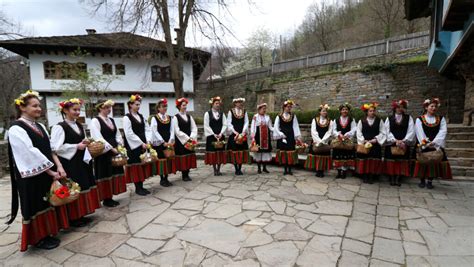 Traditional Bulgarian folk music performance in a restaurant setting
