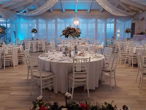 Interiér svadobnej sály reštaurácie Aragosta v Preseľanoch, ladený do talianskej elegancie