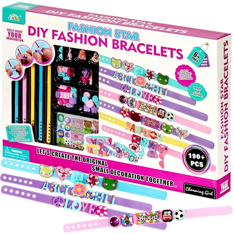 Sada personalizovaných náramkov s menami