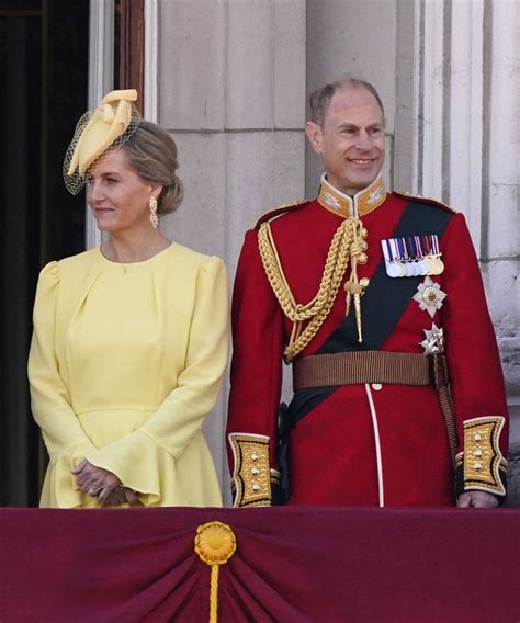 Princ Edward a vojvodkyňa Sophie pri kráľovských povinnostiach