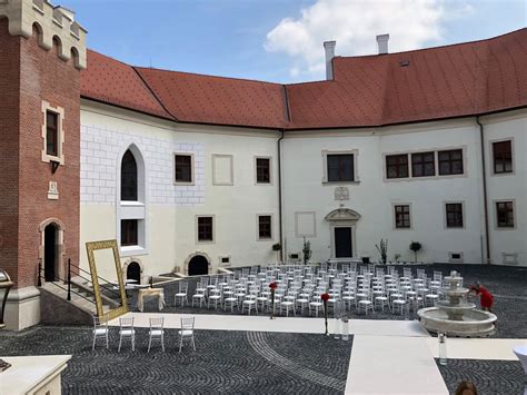Zámok Šimák Pezinok - interiér svadobnej sály