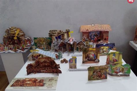 Fotografia expozície historických papierových betlehemov