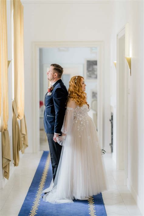 Svadobné portréty v interiéri s umelým svetlom