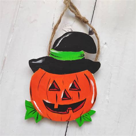 Ručne vyrobené halloweenske dekorácie