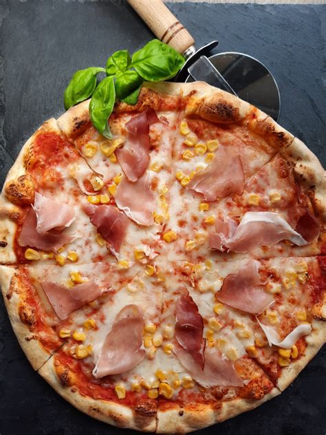 Fotka: melónová pizza s ovocnými toppingmi