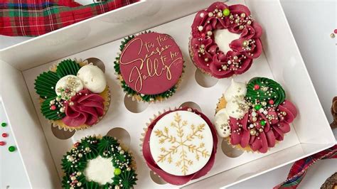 Rozkošné vianočné cupcakes zdobené snehuliakmi