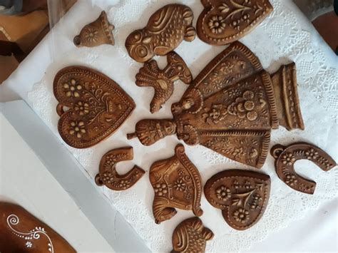 Anjeliky vyrobené z drevených foriem