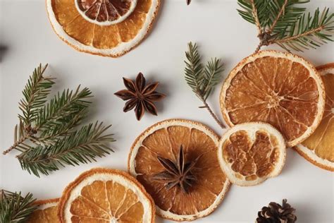 Sušené plátky citrusov ako vianočné ozdoby