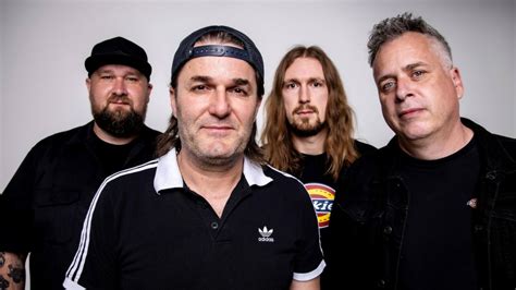 Fotografia z vystúpenia kapely IneKafe