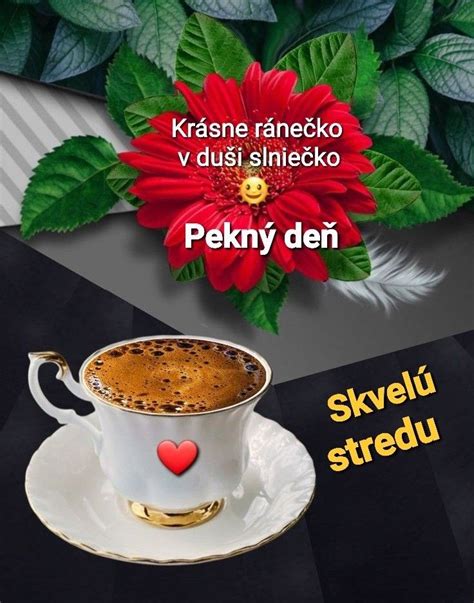 Fotografia: Rozkošné zvieratko držiace kvetinu s nápisom 