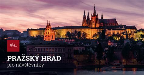 Zasnežený Pražský hrad s dominantou katedrály sv. Víta v zime
