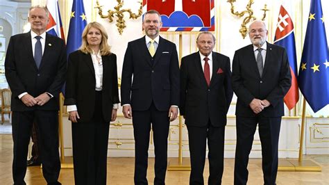 štátnici pri novoročnom obede v Prezidentskom paláci