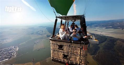 ilustračné foto: pár v balóne