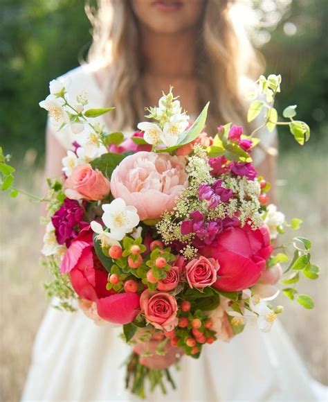 Inšpirácia pre svadobné kytice - tradičné a netradičné