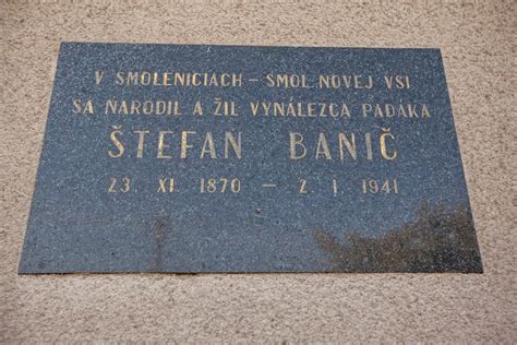 Ukážka poštovej známky navrhnutej Karolom Ondreičkom (napr. Štefan Banič alebo Zázračný dážď pri Hrone)