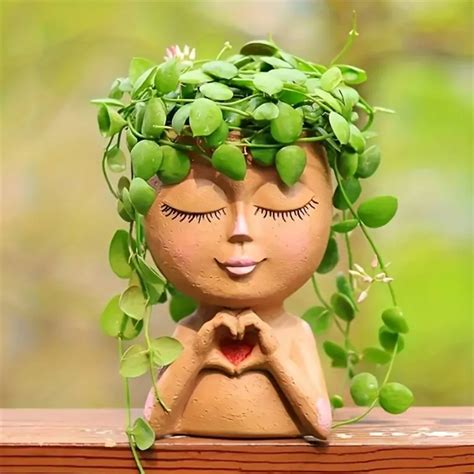 Zblízka fotografia tváre s detailným Halloween make-upom