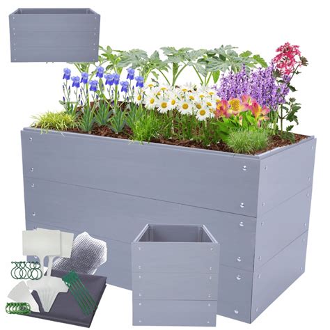 Ukážka elegantných náušníc z recyklovaného plastu