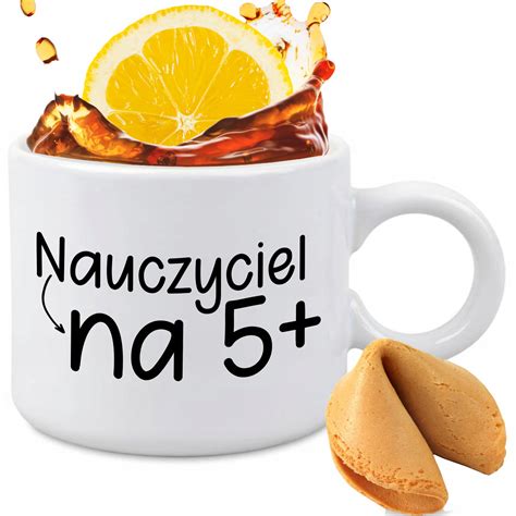 Pohár so suchými ingredienciami na sušienky ako darček