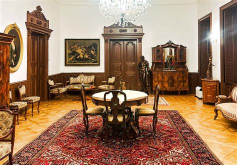 Interiér zámku Vígľaš s historickou atmosférou